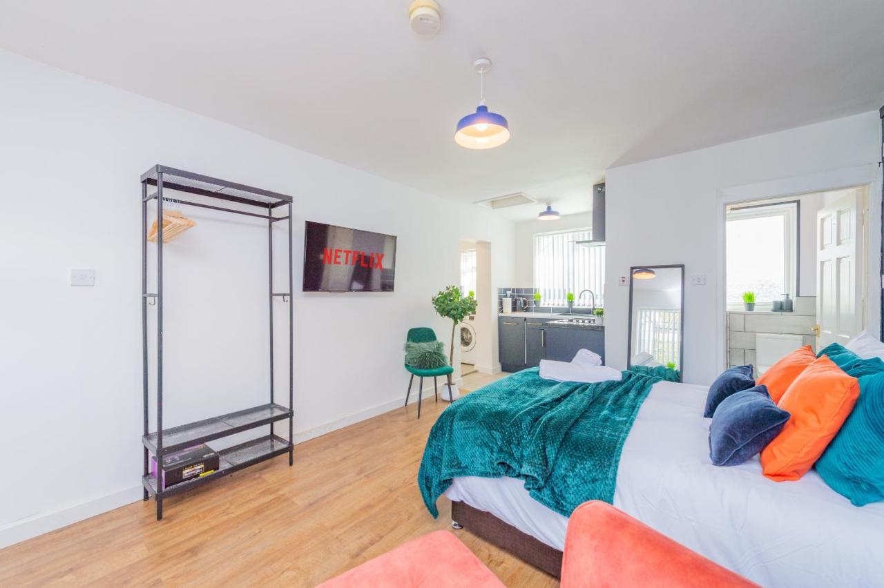 Studio Annexe By Papermill, Deeside - En-Suite, เฮสวอลล์ ภายนอก รูปภาพ